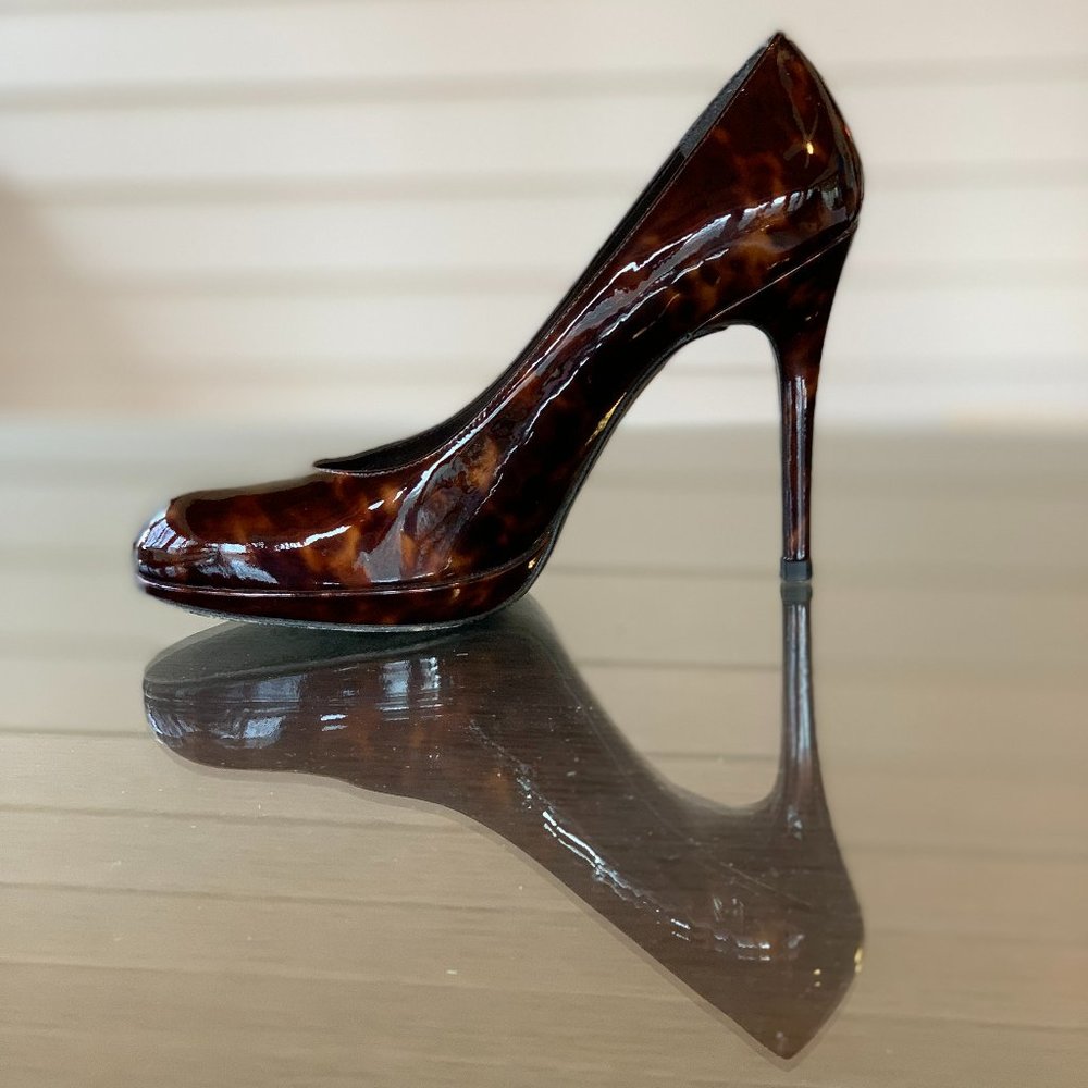 Stuart Weitzman Tortoise Shell Patent Leather Pum… - image 1